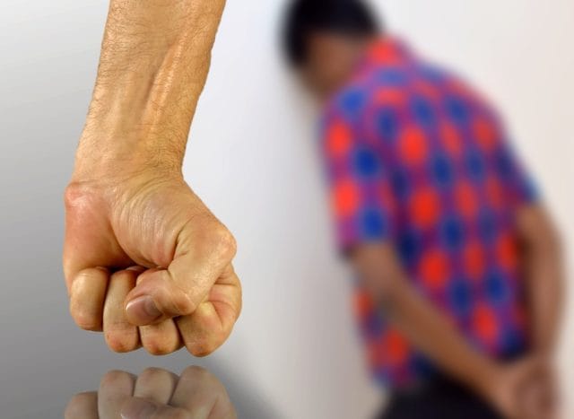 Hasan Kaddour: Ik benijd de spijker omdat er hout is dat hem vasthoudt en beschermt