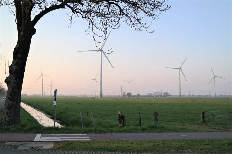 Salland Deze Week: Janneke Dochter leest geloofwaardige voors en tegens over de energietransitie en nu weet ze het niet meer