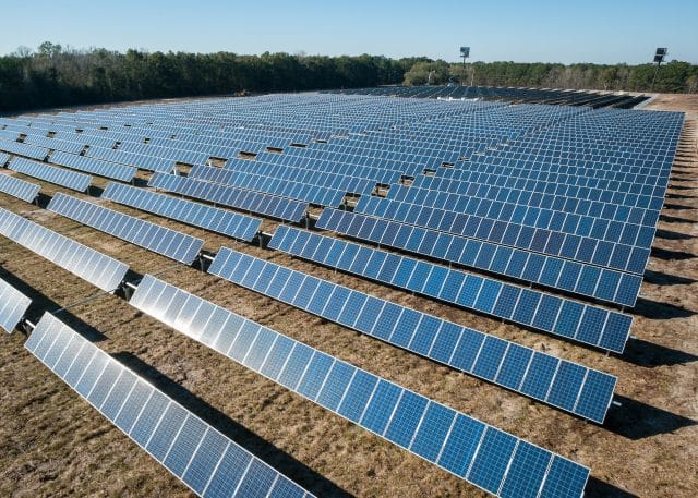 Niels Folgers, fractievoorzitter D66 Raalte: “Zonder visie en lef verliezen we de energietransitie – en het vertrouwen van inwoners”