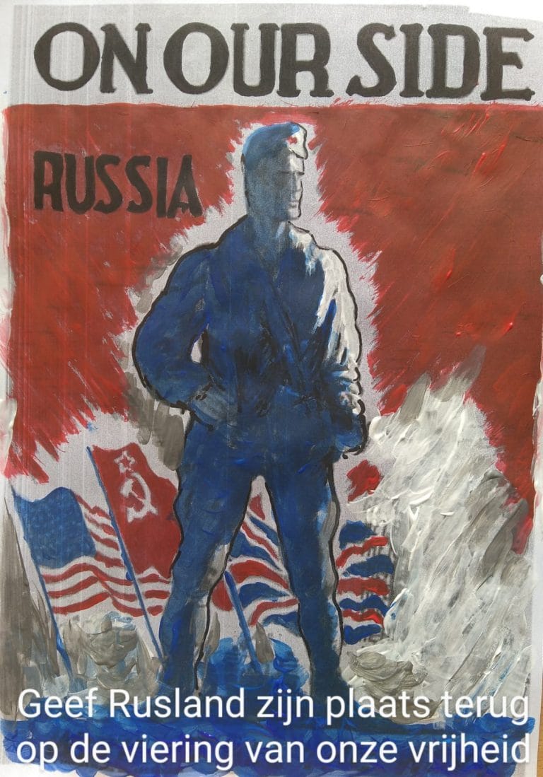 ‘Laten we de bevrijding samen met de Russen herdenken’ met een poster voor de ramen