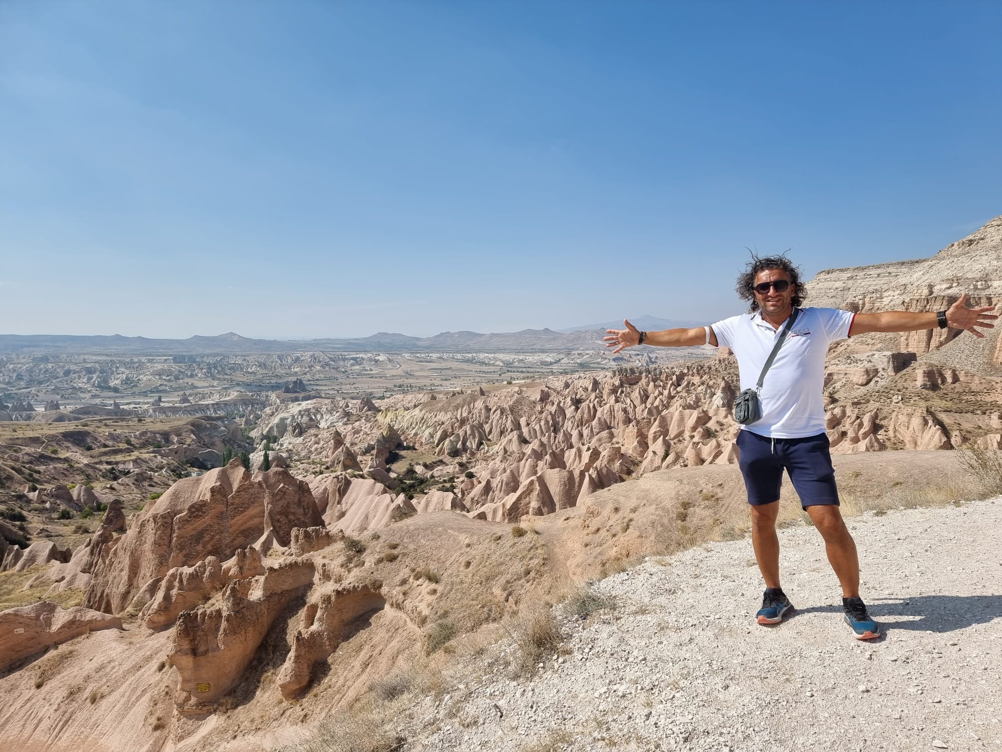 Documentaire over Refik Köse tijdens een bezoek aan Oost Turkije te zien in het HOFtheater Raalte.