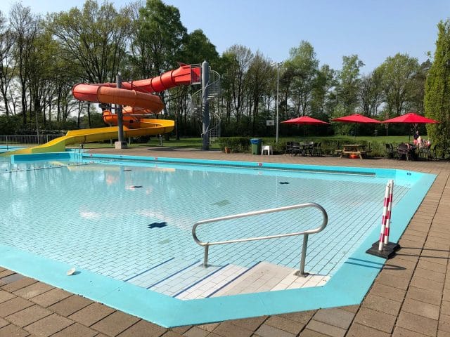 Verduurzaming zwembad Looermark in Bathmen van start met Leaderbijdrage