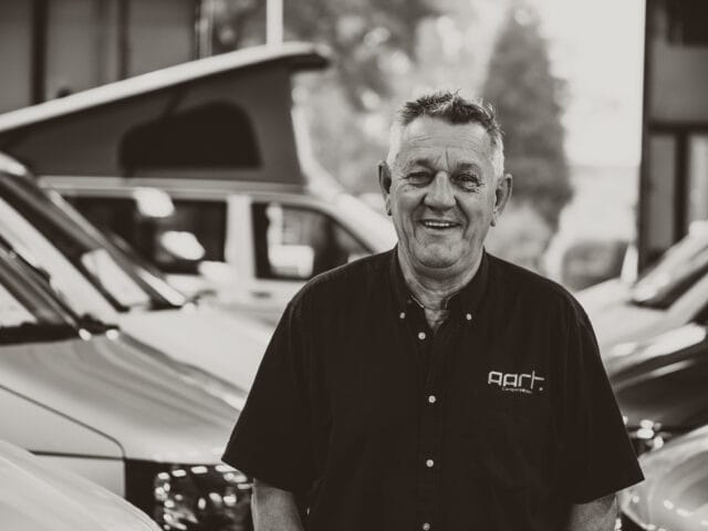 Oprichter en grondlegger Aart Veluwenkamp  doet stapje terug bij Aart Camperinbouw in Heino