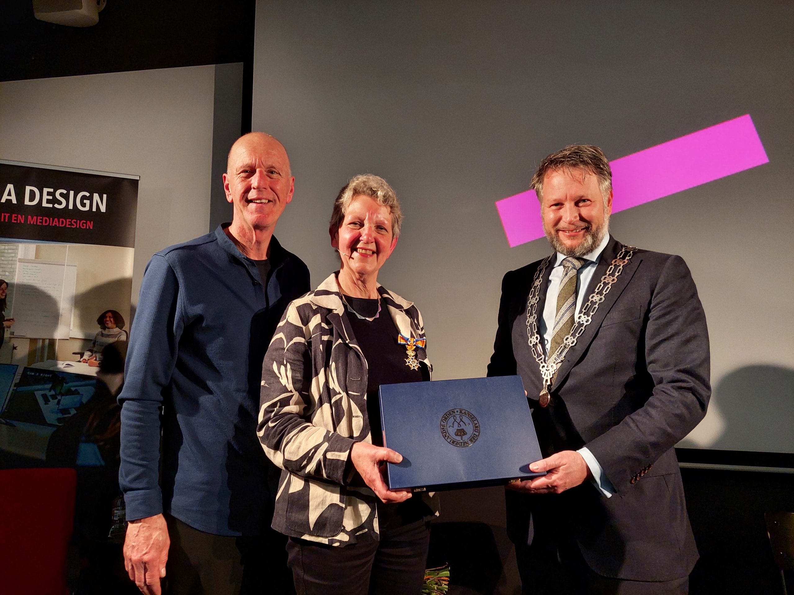 Koninklijke onderscheiding in Heeten