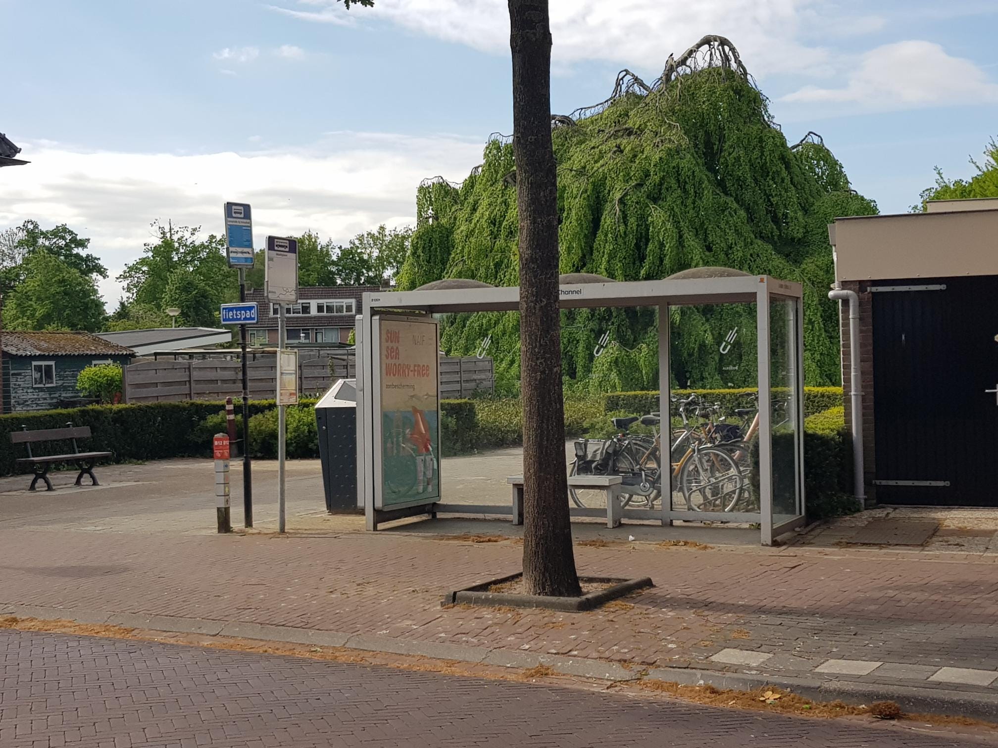 PvdA, GroenLinks en SP Overijssel stellen provincie vragen over ontoegankelijke bushaltes: “Dit is onacceptabel” 