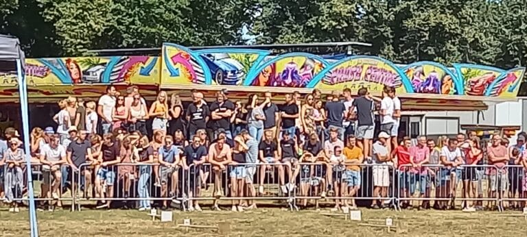 Plaatnportret: Hölleboer met ‘Pries met de Praalwagen.’