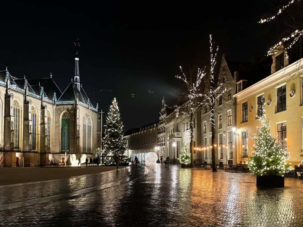 Dwars door Salland: Kerstwandelen in versierde centra van Salland