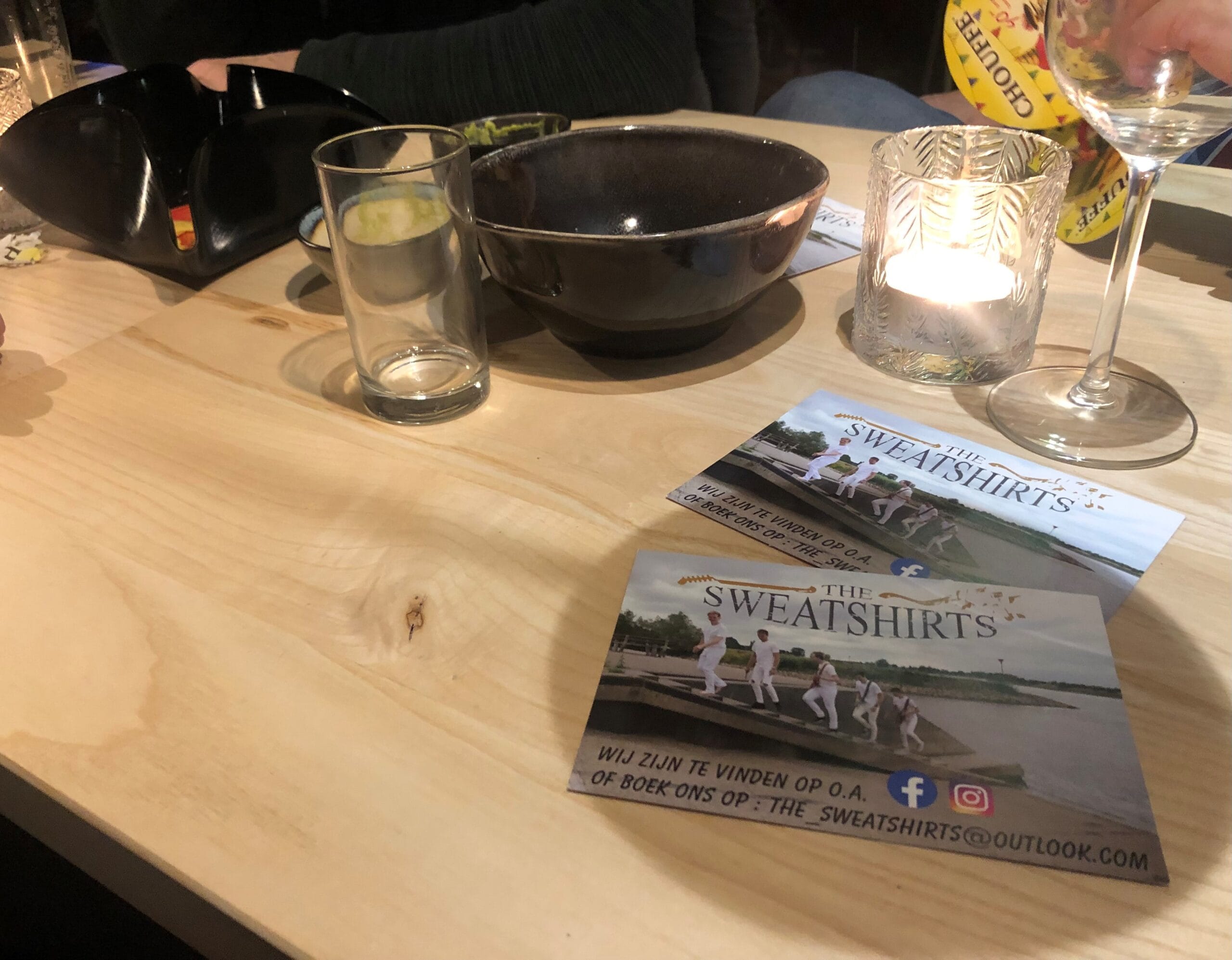 Joke Proper: Uut in Ut Huus Olst