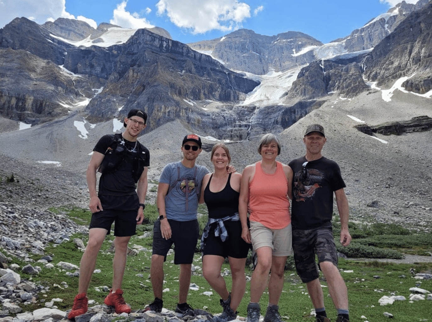 Gerard en Annelies Heuven emigreren naar Canada: “Zeg maar dat je keukenmonteur bent, daar is gebrek aan”