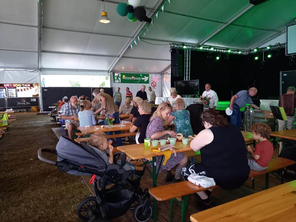 Natuurlijk heerlijk ontbijten tijdens de Heinose Pompdagen