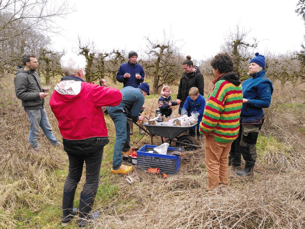 Eetbaar Olst- Wijhe zoekt meer vrijwilligers voor de onderhoudsploeg