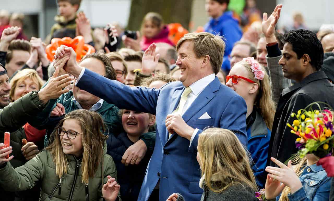 “Samen schrijven” van VSO De Linde Deventer: de leerlingen schrijven berichten naar Zijne Majesteit de Koning op Koningsdag