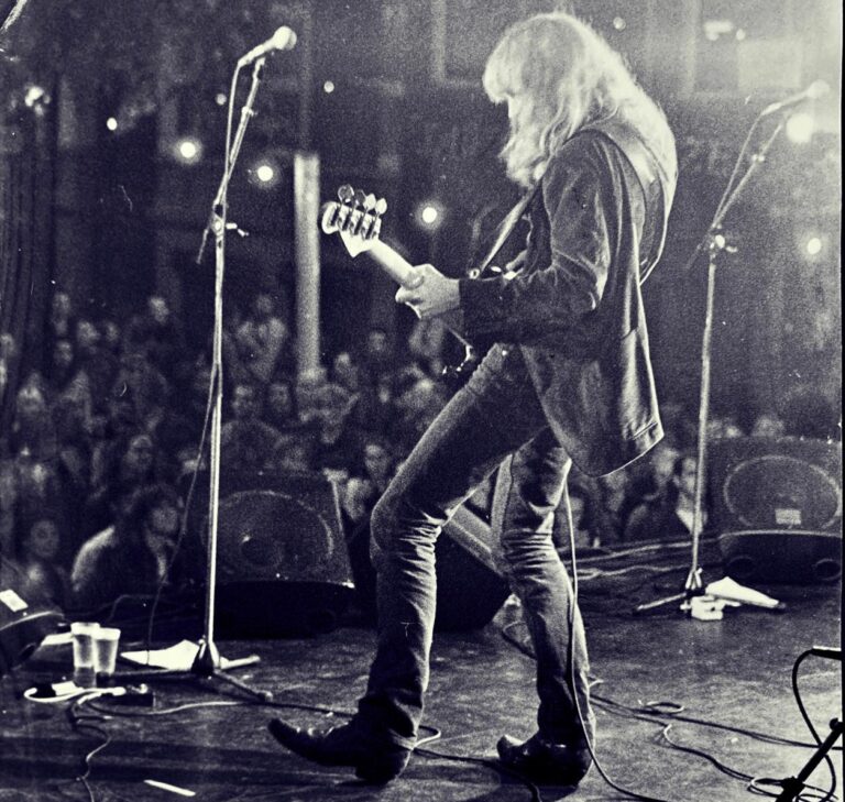 Denne brengt een ode aan PRONK, Arjan Pronk