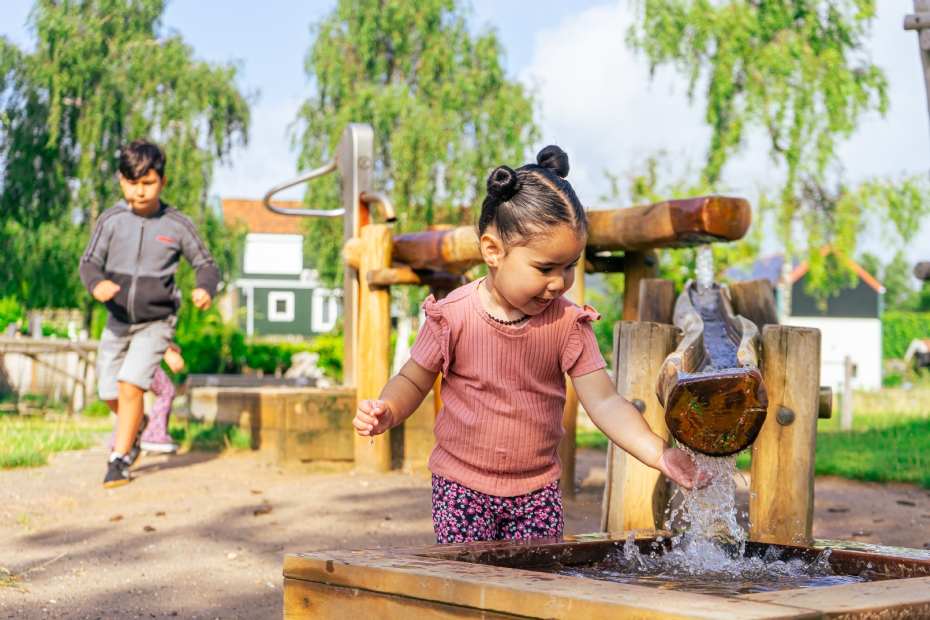 Wat Nederland kan leren van het Finse speelbeleid ‘Onze allergie voor schimmels komt voort uit een allergie tegen viezigheid’