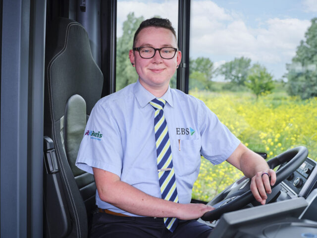 RRReis vervoerder EBS zoekt nieuwe buschauffeurs tijdens open dagen