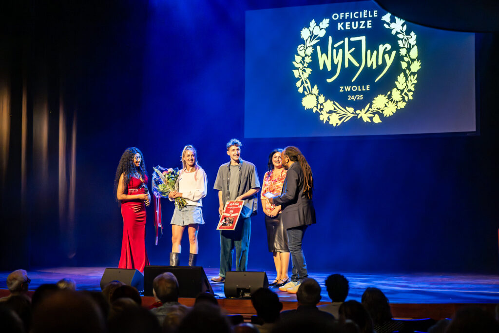 De WijkJury Zwolle bekroont voorstelling Glorious Bodies als winnaar seizoen 24-25