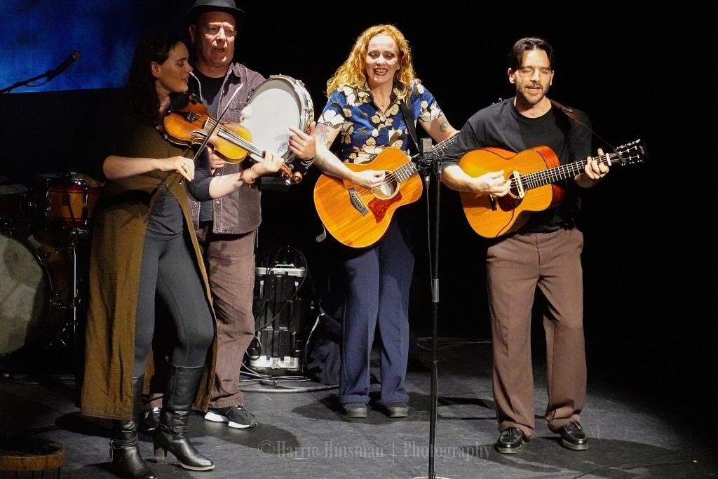 Anneke van Giersbergen blies bijna het dak van het HOFtheater Raalte af