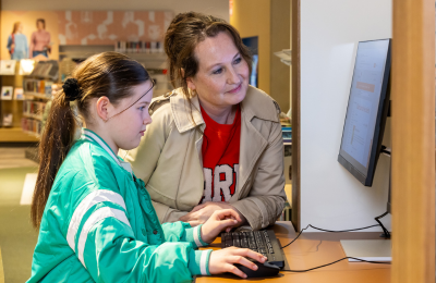 Samen thuis in gezond schermgebruik: Doe mee tijdens de Week van de Mediawijsheid!