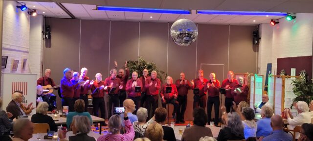 Deventer Hanzezangers geven concert in De Kuip Colmschate