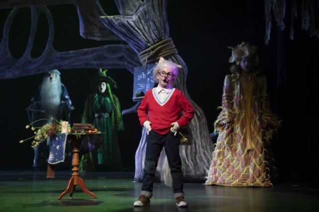 Dolfje Weerwolfje & Foeksia de Miniheks komen naar het HOFtheater Raate