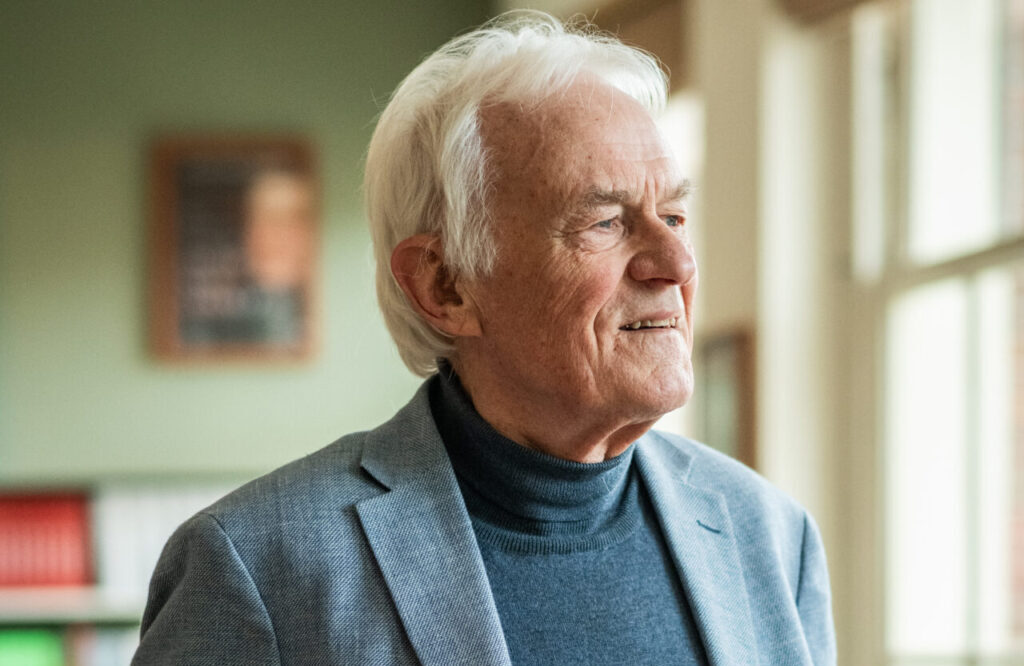 Lezing schrijver Kees Sietsma in het Holstohus Olst