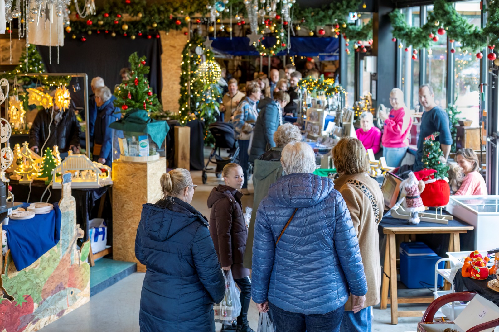 Succesvolle vierde editie Indoor Kerstmarkt bij Museum De Laarman in Luttenberg