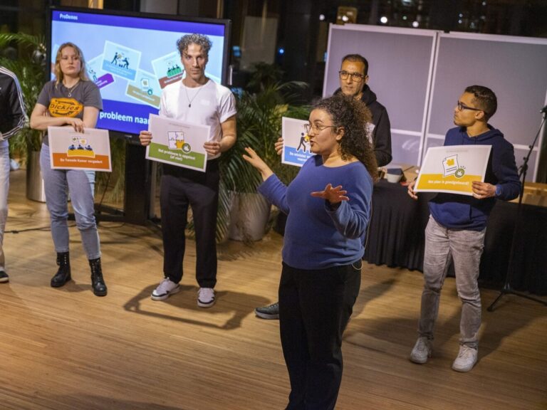 Kies met Kennis: bereid je goed voor op de gemeenteraadsverkiezing bij Bibliotheek Salland