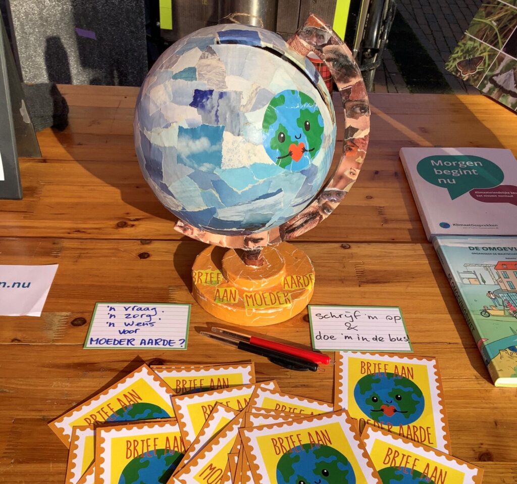 Aan de praat over klimaat? Probeer het eens aan de kraam van de klimaatburgemeester van Olst