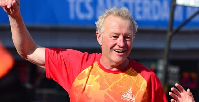 Willem Verdaasdonk praat in ‘Theatercollege’ met topsporters in het HOFtheater Raalte