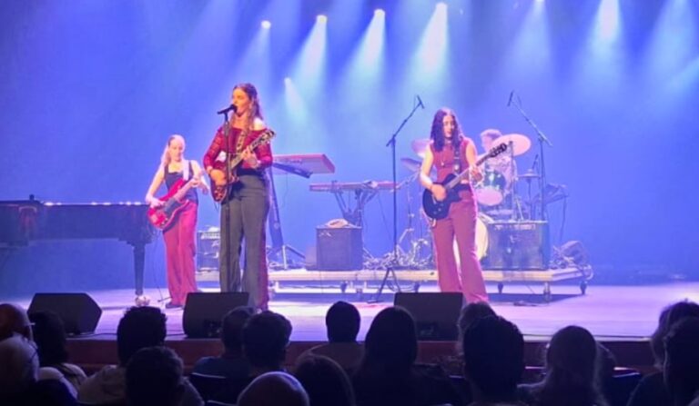 Switch wint HierInSalland Award 😉 van Open Podium Overijssel